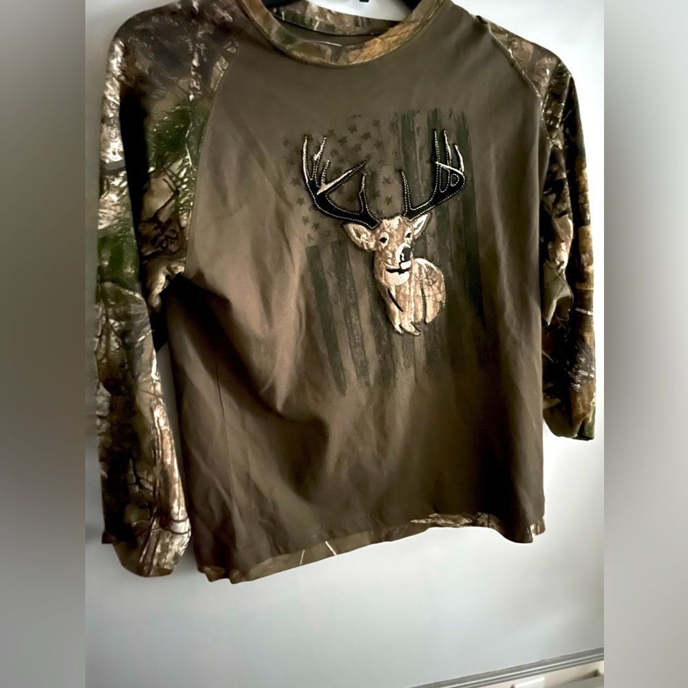 Buck wear deer camouflage shirt